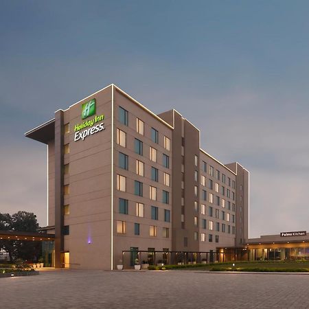 Holiday Inn Express Kolkata Airport By Ihg Exterior photo