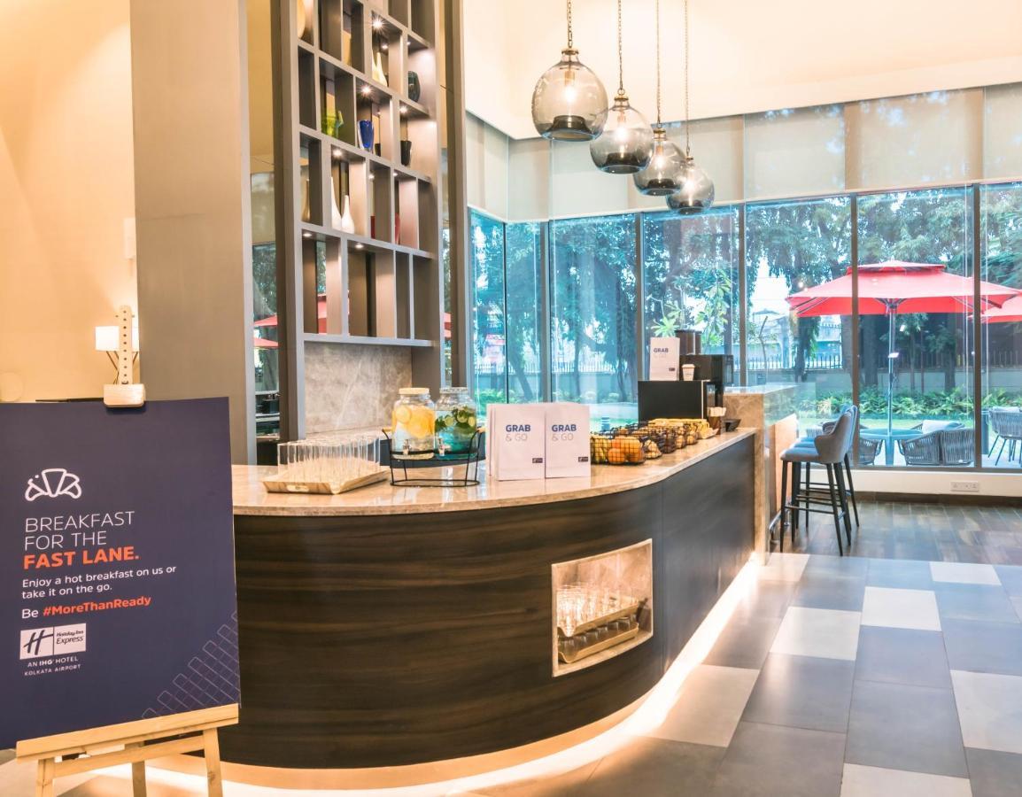 Holiday Inn Express Kolkata Airport By Ihg Exterior photo