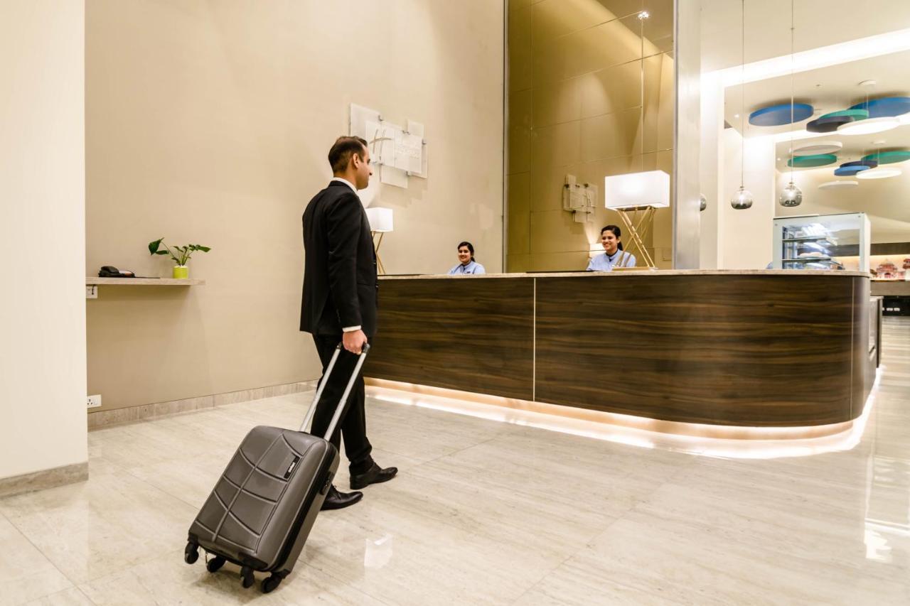 Holiday Inn Express Kolkata Airport By Ihg Exterior photo