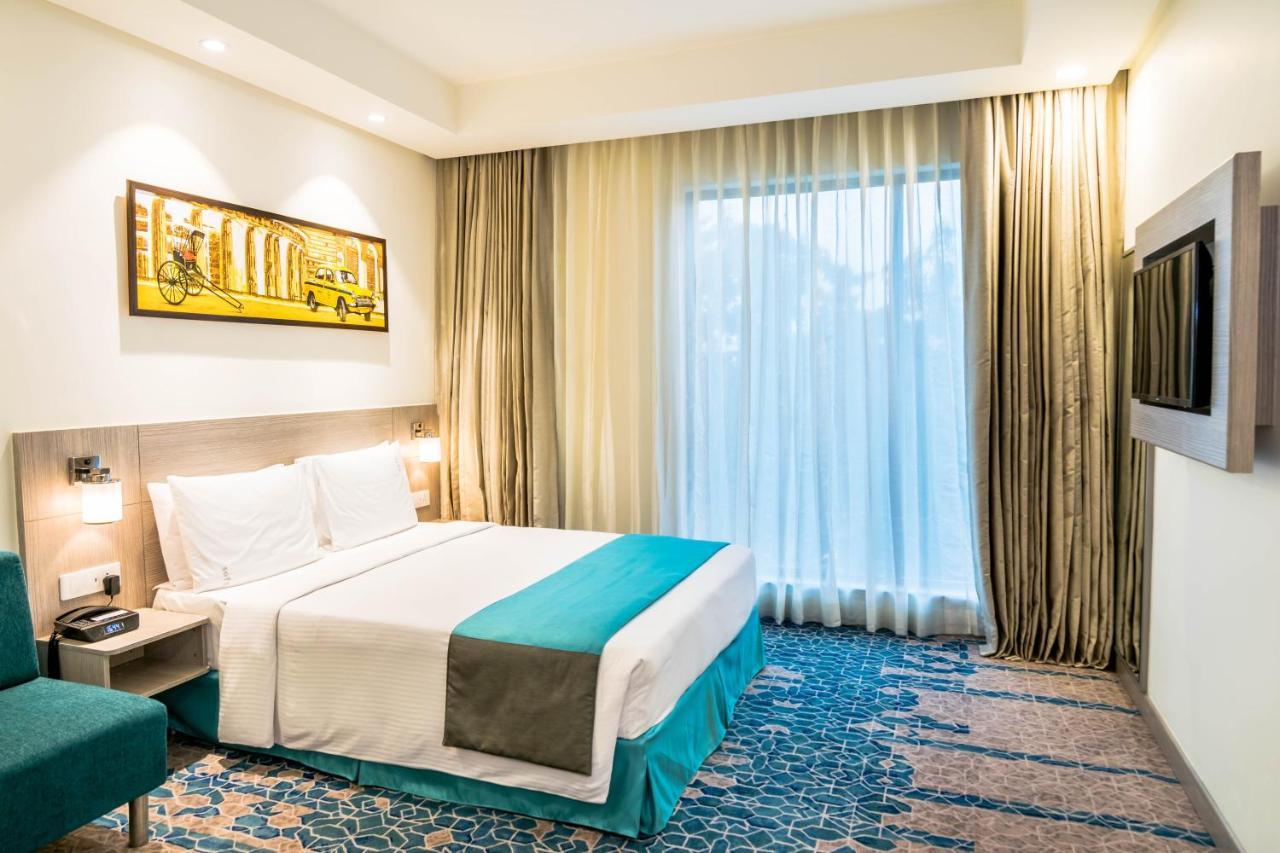 Holiday Inn Express Kolkata Airport By Ihg Exterior photo
