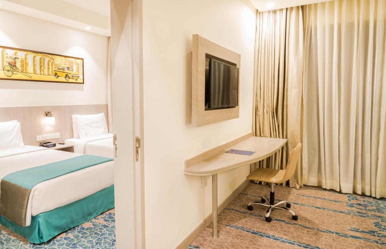 Holiday Inn Express Kolkata Airport By Ihg Exterior photo