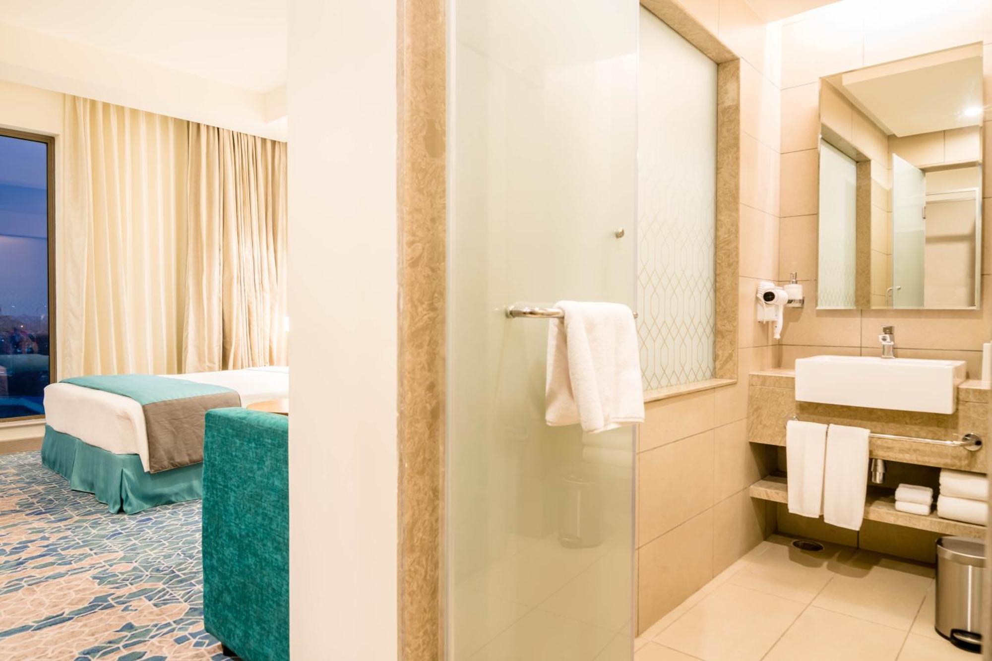 Holiday Inn Express Kolkata Airport By Ihg Exterior photo